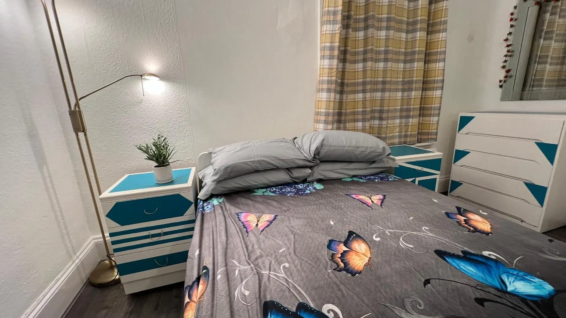 **Dream Home** Near Seaside Southend-on-Sea