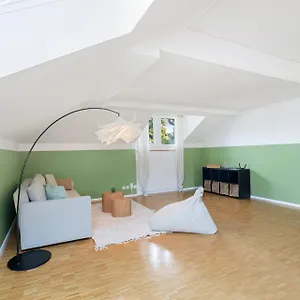 spacious-apartment-in-the-heart-of-zurich-zltwg66apt1.hotelsbaselswitzerland.com/