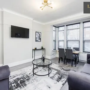 Stylish & Lovely 2Br - City Centre Nr The Beach & Famous Pier By Luxiety Stays Serviced Accommodation Southend-on-Sea